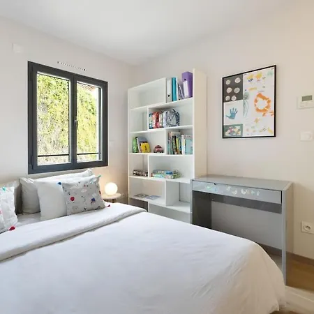 Villa Sunnydaze, 4 Bed V/f Pool *