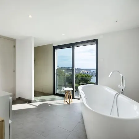 Sunnydaze, 4 Bed V/f Pool