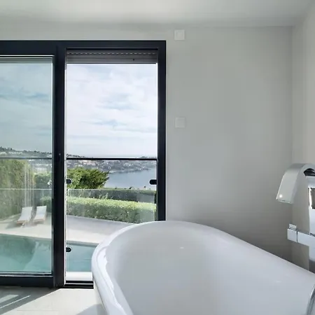 Sunnydaze, 4 Bed V/f Pool Villa *