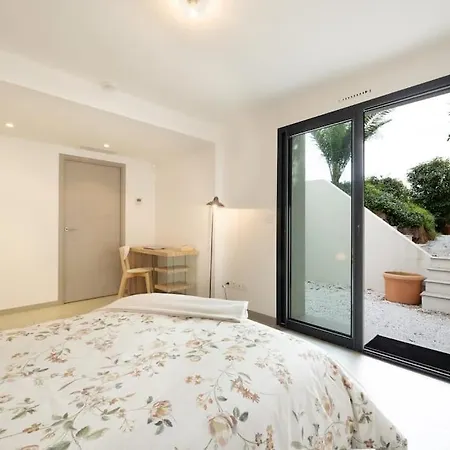 Sunnydaze, 4 Bed V/f Pool Villa Villefranche-sur-Mer