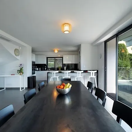 Sunnydaze, 4 Bed V/f Pool Villa *